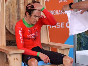 Supporting image for story: Geraint Thomas takes Commonwealth bronze after early crash ruins dreams of gold