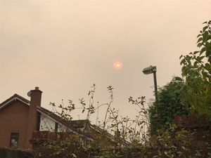The red sun over Kidderminster. Credit: @dixonbeats