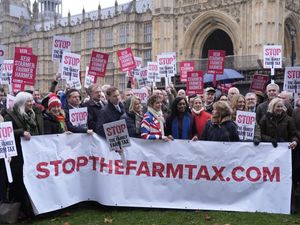 Supporting image for story: Government accused of ‘hammer blow’ to farmers as thousands protest in London