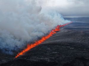 Supporting image for story: Volcanic eruption forces evacuation of residents and tourists in Iceland