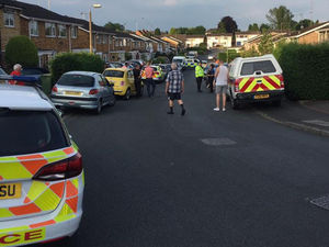 Supporting image for story: Kidderminster terror probe: Suspect still being held hours after bomb squad called