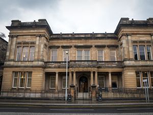 Supporting image for story: Albanian accused of chasing police with chainsaw not offered interpreter – court