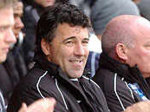 Supporting image for story: Harriers hailed by Saunders