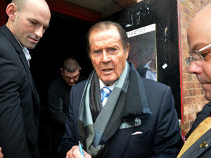 Supporting image for story: Sir Roger Moore, Wolverhampton Grand Theatre - review and pictures