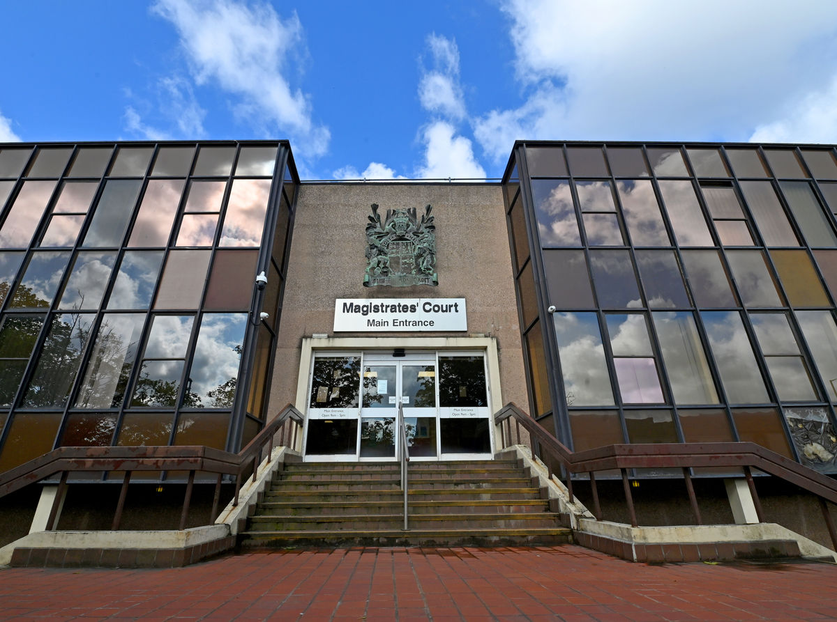 Rogue builder landed with court bill for more than £16k for misleading Stourbridge couple