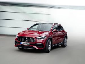 Supporting image for story: Poor weather has driven 4×4 sales in January