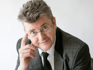 Supporting image for story: 'I do love Birmingham and the theatre is lovely': Joe Pasquale talks ahead of Some Mothers Do 'Ave 'Em role