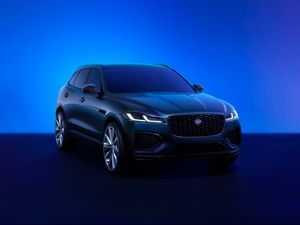 Supporting image for story: Jaguar boosts electric range on F-Pace plug-in hybrid while revising trim levels