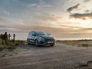 Supporting image for story: Ford breathes new life into S-Max and Galaxy models