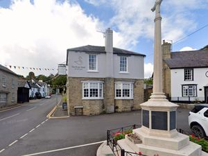 
The Swan Hotel, Kington (from Google Street View)