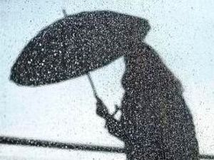 Supporting image for story: Strong winds in Mid Wales triggers yellow weather warning 