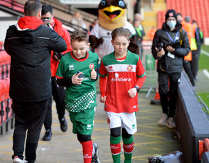 Hughie Higginson and Freddie Xavi on their charity run