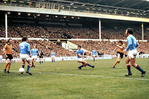 John Richards scores the 85th minute winner at Wembley