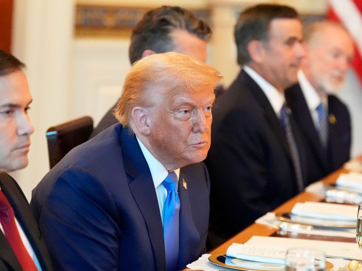 Trump vows to send more weapons to Ukraine in policy U-turn