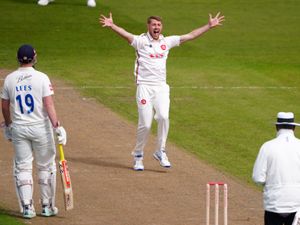 Supporting image for story: Jamie Porter claims six second-innings wickets as Essex see off Worcestershire