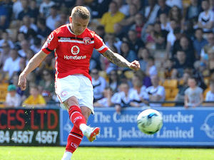 Supporting image for story: Jason Demetriou joins Southend after rejecting Walsall