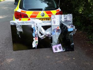 Supporting image for story: Warning after rogue traders sell damaged TVs in Shropshire
