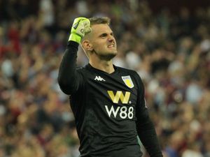 Supporting image for story: Tom Heaton staying positive despite tough start for Aston Villa