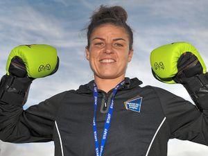 Supporting image for story: Kirstie Bavington dreaming of a world title shot
