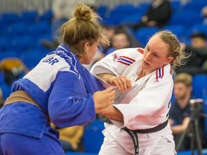 Supporting image for story: Gemma Howell sets the gold standard once more