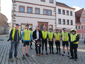 Supporting image for story: Blind Dave promises to power through the pain to raise cash for disabled children