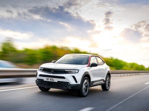 Supporting image for story: Vauxhall broadens Mokka range with new hybrid model