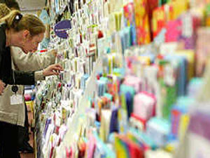 Supporting image for story: Card chain axes 750 jobs