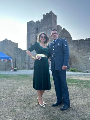 VJ Day commemorate evening event performers Mimi Hart and Paul Berick. 