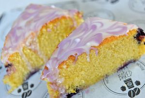 Lemon and blueberry cake