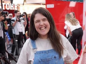 Supporting image for story: Rosie Jones says wine bottle was thrown at her in ableist attack on a train