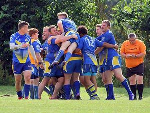 Supporting image for story: Telford Raiders through to Midlands final