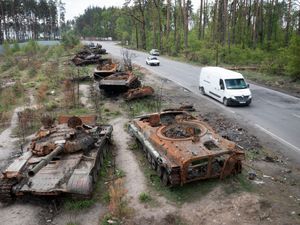 Supporting image for story: Russian forces ‘stepping up attacks in eastern Donbas’