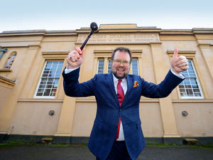 Supporting image for story: TV expert buys auction house
