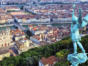 Supporting image for story: Wonderful waterways