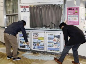 Supporting image for story: Tsunami alert lifted after magnitude 6.6 earthquake rattles Japan