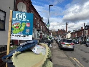 Overflowing bins and litter in Selly Oak, Birmingham. Credit: Alexander Brock. Permission for use for all LDRS partners.