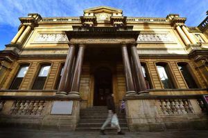 Richard may wish to visit Wolverhampton Art Gallery