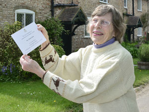 Supporting image for story: By royal invitation! Sheila off to Buckingham Palace party
