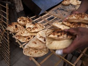Supporting image for story: War in ‘breadbasket of the world’ threatens food supplies globally