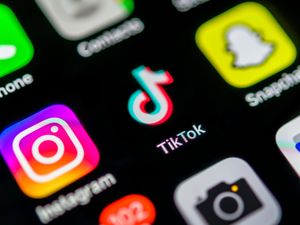 Supporting image for story: Trump asks US Supreme Court to delay TikTok ban