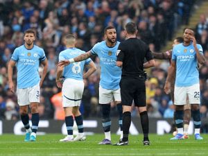 Supporting image for story: Kyle Walker explains frustration with ref Michael Oliver over Arsenal equaliser