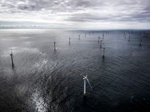 Supporting image for story: How can the UK cut reliance on Russian fossil fuels and curb soaring bills?