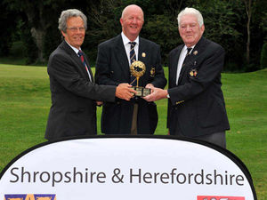 Supporting image for story: Nigel Chesters takes the S & H Seniors title
