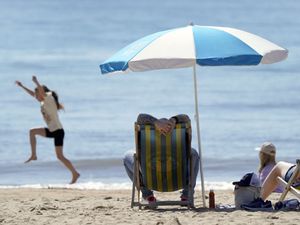 Supporting image for story: UK predicted to be warmer than Greece and Turkey during Easter weekend