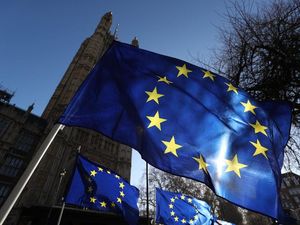 Supporting image for story: How politicians at home and abroad reacted to Halloween Brexit extension