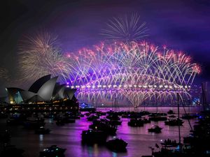 Supporting image for story: In Pictures: Cities around the world ring in the new year as 2025 dawns