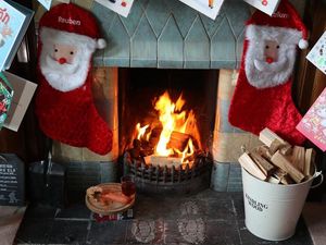 Supporting image for story: Online tool helps parents find the perfect time for Santa to deliver gifts