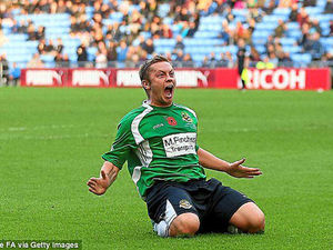 Supporting image for story: Geddes seals FA cup glory