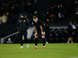 Supporting image for story: Dave Edwards: Shrewsbury Town must learn to suffer away from home to end woes