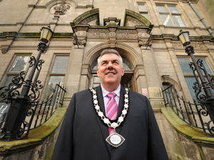 Supporting image for story: President fundraises for cancer unit